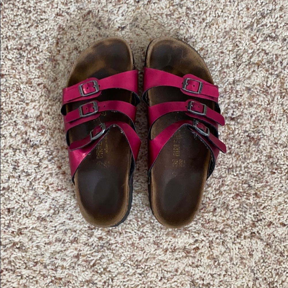USED Women’s size 8(39) metallic pink Birkenstocks